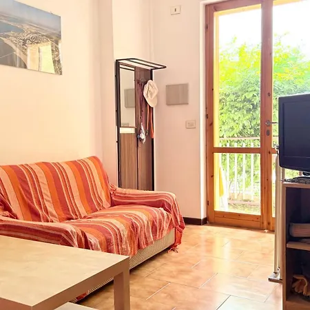 N303 - Numana, Comodo Trilocale Con Giardino Daire Numana