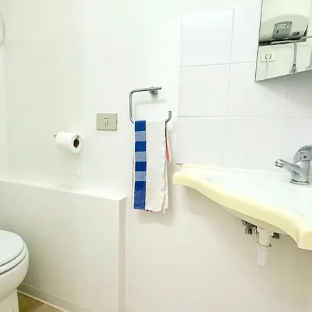 Daire N303 - Numana, Comodo Trilocale Con Giardino