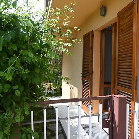N303 - Numana, Comodo Trilocale Con Giardino Daire Numana