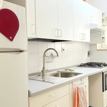 N303 - Numana, Comodo Trilocale Con Giardino Daire Numana