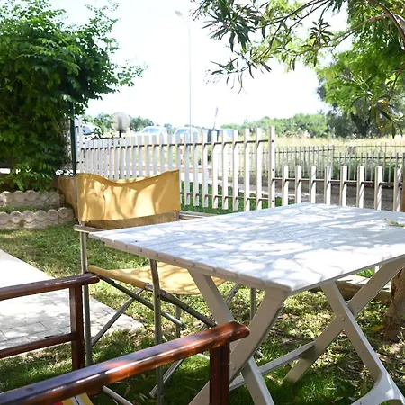 N303 - Numana, Comodo Trilocale Con Giardino *